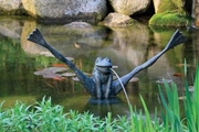 Aquascape Crazy Legs Frog Spitter w/ Pump